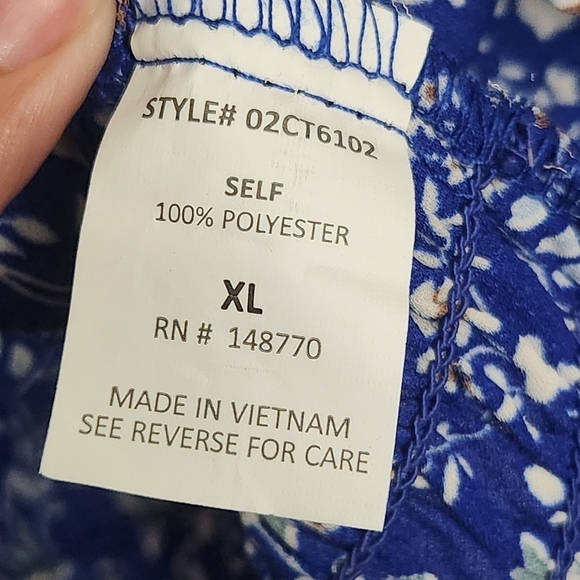 Sienna Sky blue floral cropped short sleeve top cut out in front size XL - Picture 10 of 13